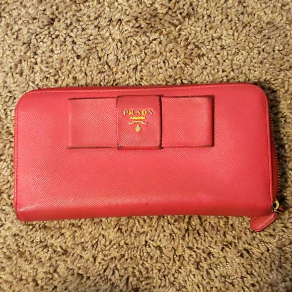 100% authentic pre-loved Prada safiano wallet ribbon Pink In good used condition - Picture 1 of 10